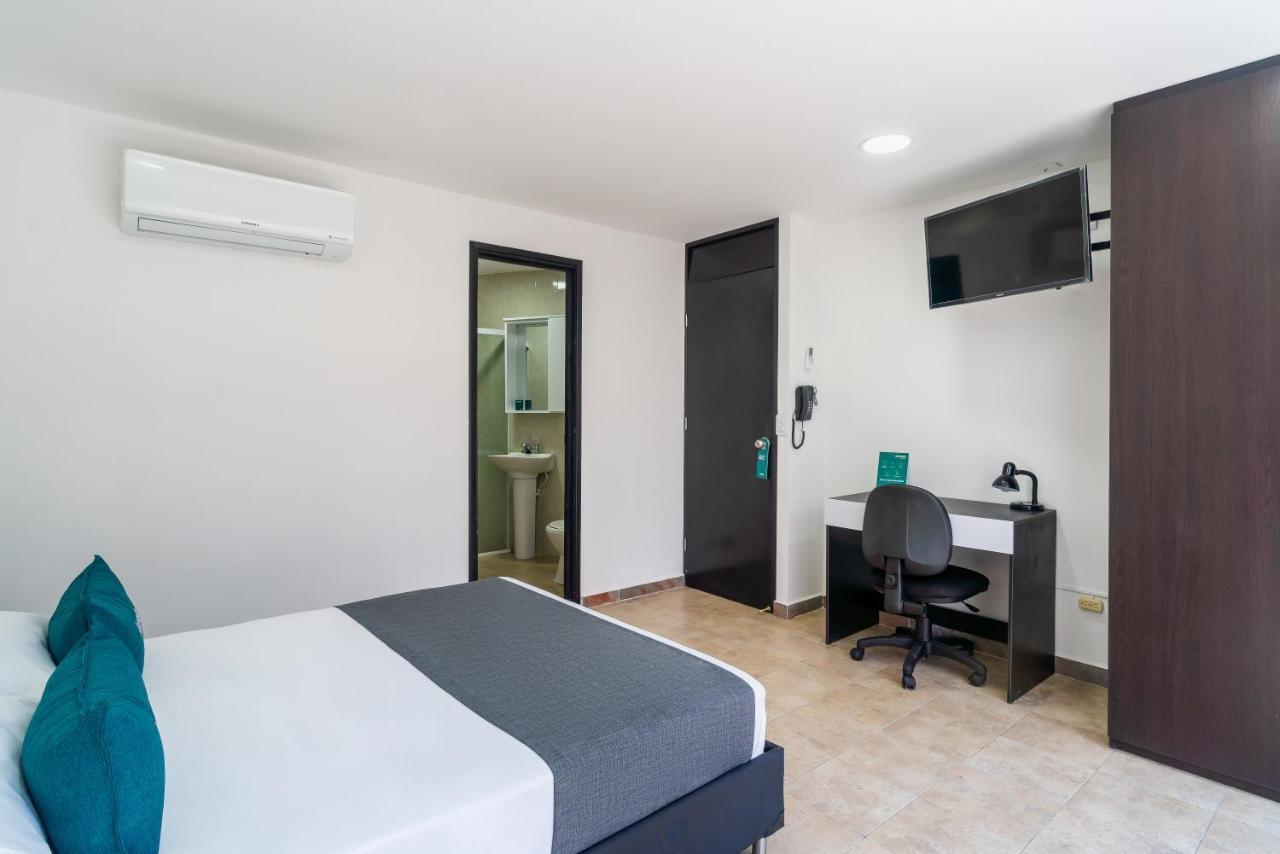 Ayenda Coliving La 78A Hotell Medellín Exteriör bild