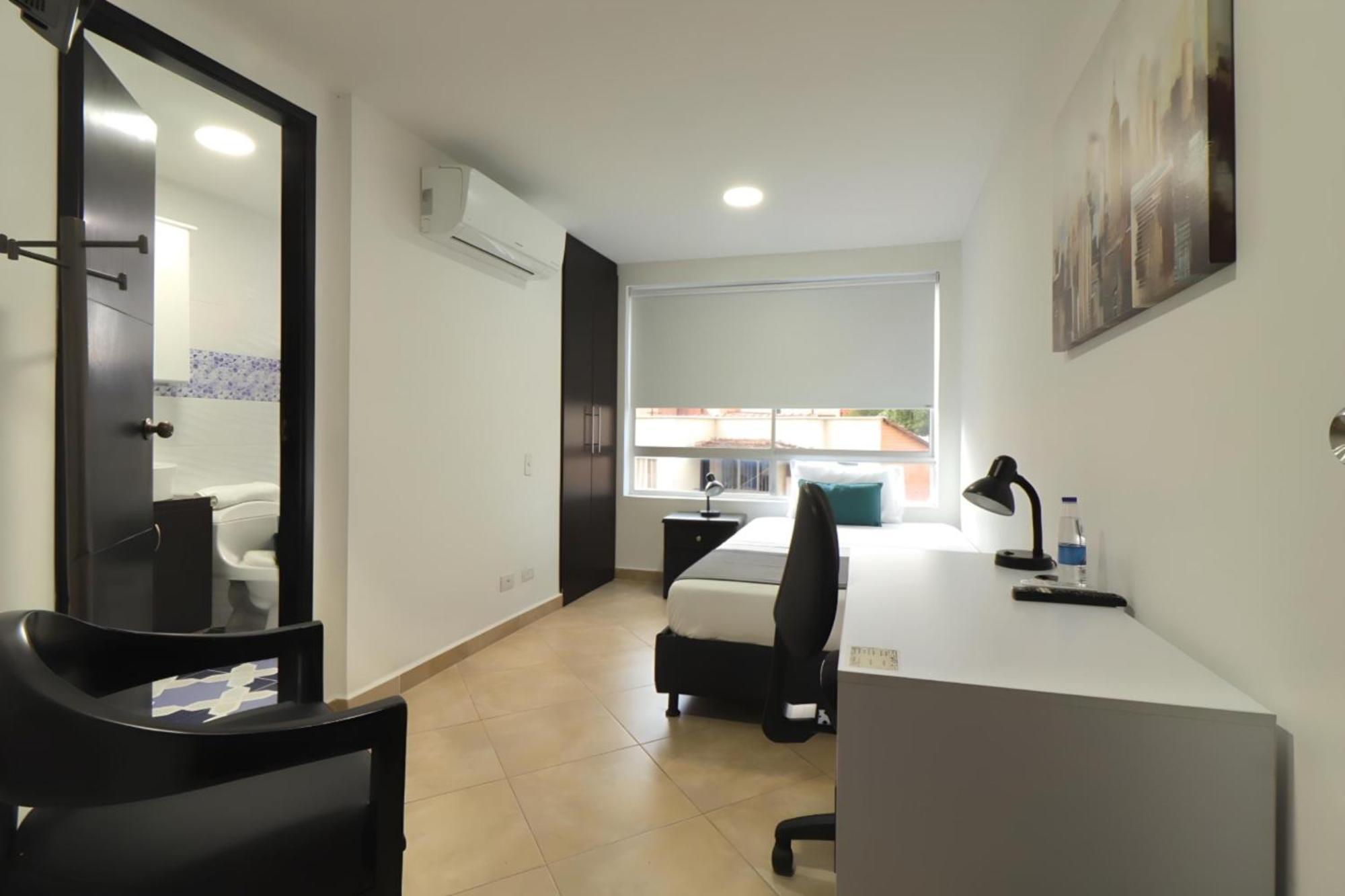 Ayenda Coliving La 78A Hotell Medellín Exteriör bild